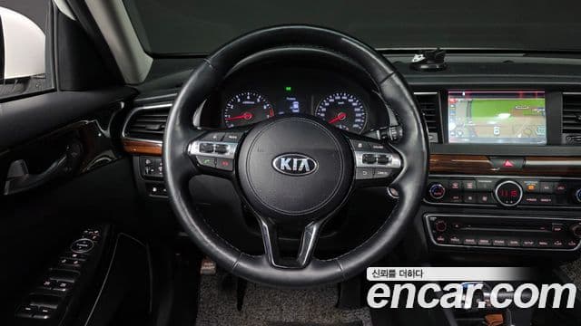 Kia All New K7 3.0 LPI Luxury (арендный автомобиль), 2016 13