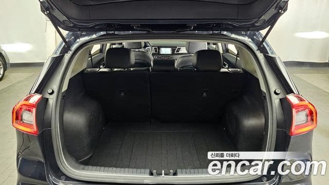 Kia Niro Prestige, 2018 20