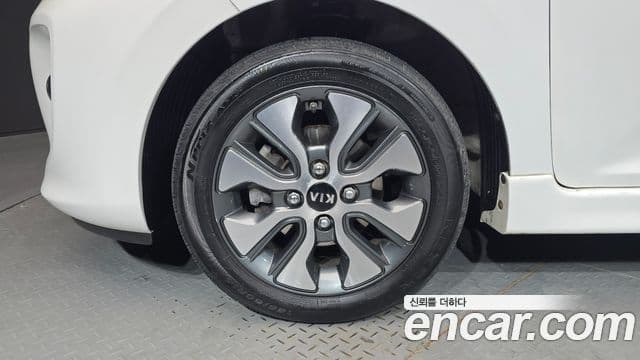 Kia The / новый New Morning Luxury, 2016 все фото