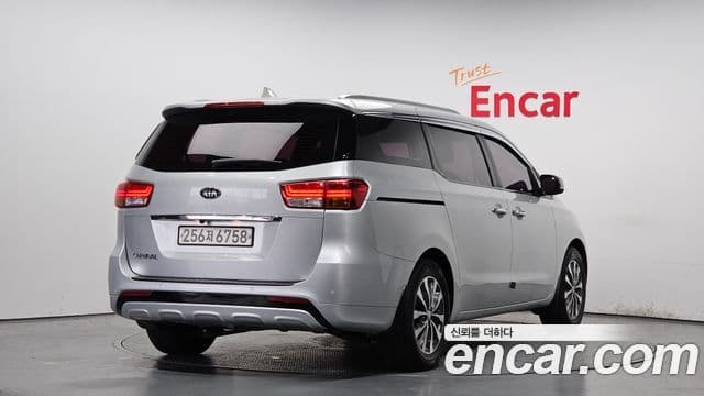Kia All New Carnival Luxury, 2017 2