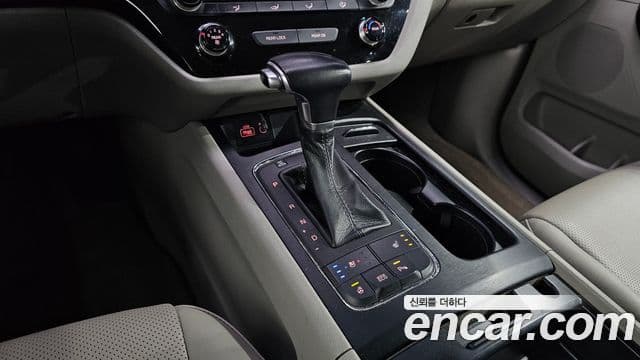 Kia All New Carnival Luxury, 2017 9