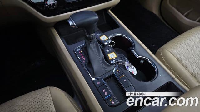 Kia The / новый New Carnival Luxury, 2019 9