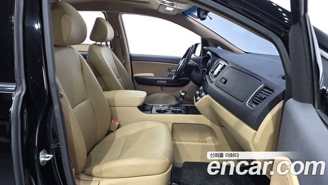 Kia The / новый New Carnival Luxury, 2019 10