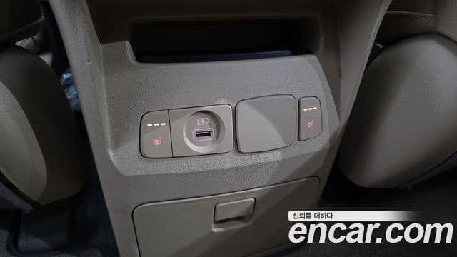 Kia The / новый New Carnival Luxury, 2019 19