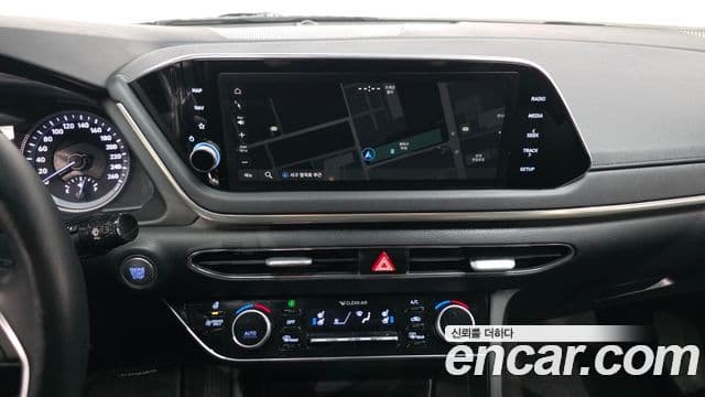 Hyundai Sonata гибрид (DN8) Family, 2021 14