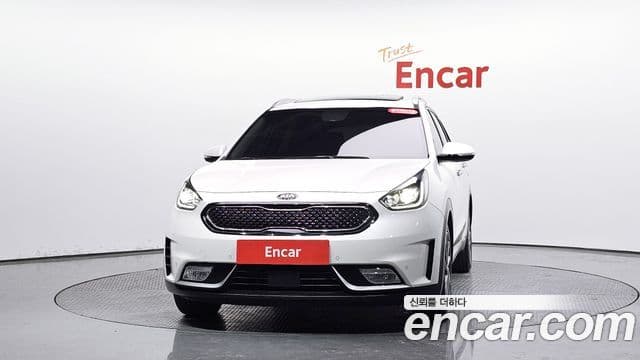 Kia Niro Noblesse, 2018 3