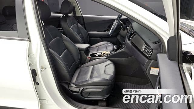 Kia Niro Noblesse, 2018 10