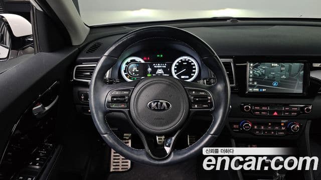 Kia Niro Noblesse, 2018 13