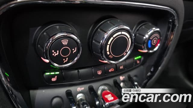 Mini Cooper D 클럽맨 2세대, 2017 16