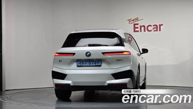 BMW iX xDrive50 Sport Plus, 2022 4