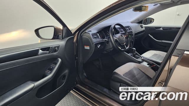 Volkswagen New Jetta 6세대, 2015 10