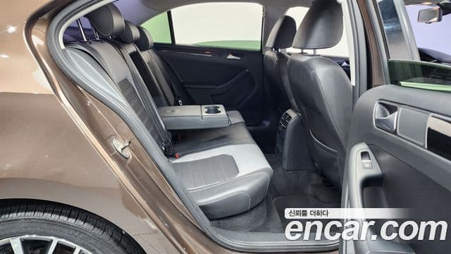 Volkswagen New Jetta 6세대, 2015 12