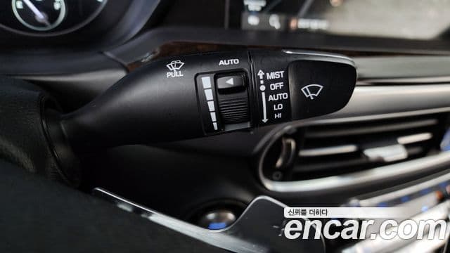 Genesis G90 Luxury, 2019 18