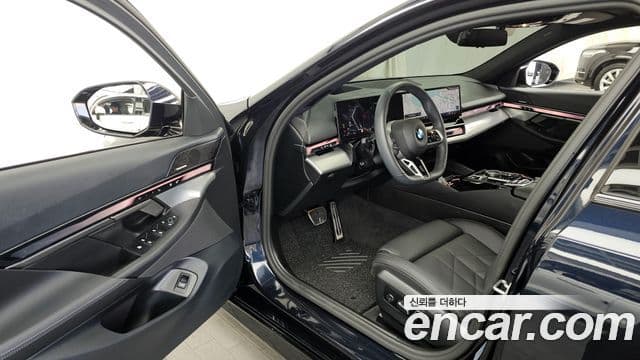BMW 5시리즈 (G60) 520i M Sport, 2025 10