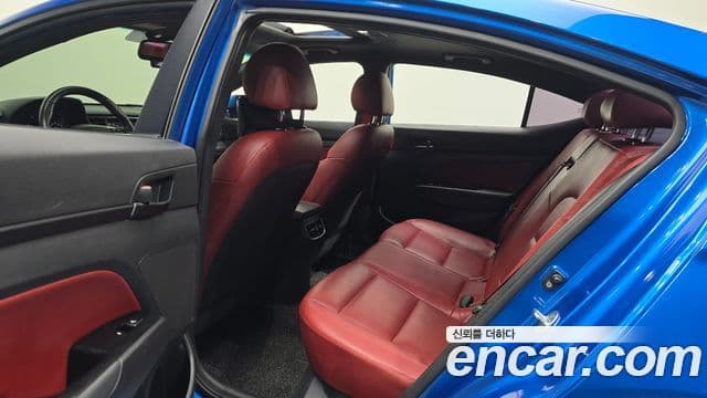 Hyundai Avante AD Extreme Selection, 2017 12