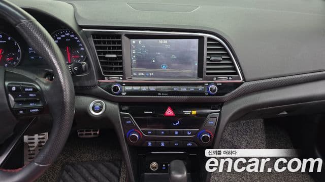 Hyundai Avante AD Extreme Selection, 2017 15