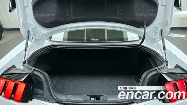 Ford Mustang 7세대 2.3 EcoBoost Premium купе, 2024 20