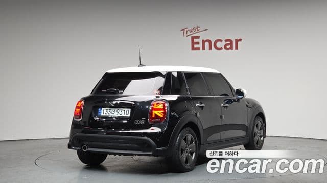 Mini Cooper 3세대, 2023 2