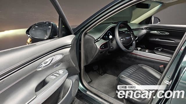 Genesis GV70, 2022 10