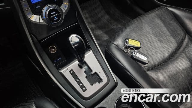 Hyundai Avante MD M16 GDI Avenue, 2013 9