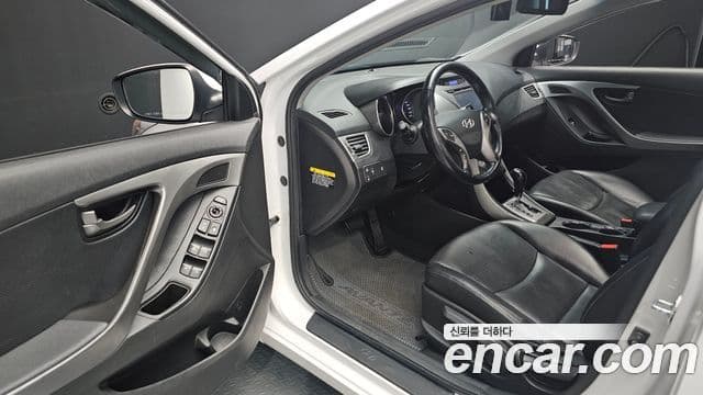 Hyundai Avante MD M16 GDI Avenue, 2013 11