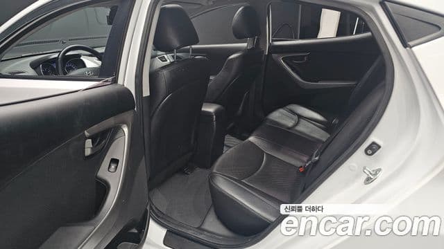 Hyundai Avante MD M16 GDI Avenue, 2013 12