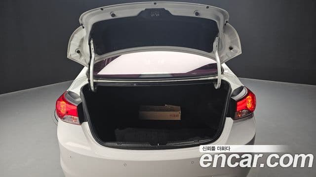 Hyundai Avante MD M16 GDI Avenue, 2013 20