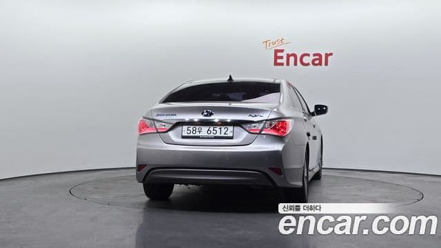 Hyundai Sonata гибрид Premium, 2014 4