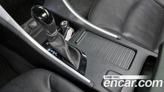 Hyundai Sonata гибрид Premium, 2014 9