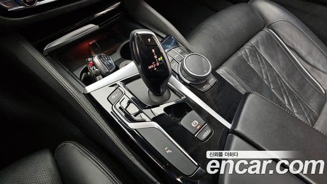 BMW 5시리즈 (G30) 520d Luxury Plus, 2020 9
