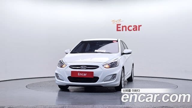 Hyundai Accent(новый кузов / новое поколение) Modern, 2015 3