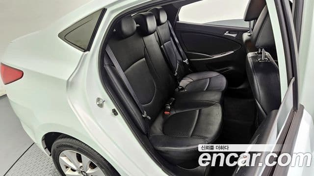 Hyundai Accent(новый кузов / новое поколение) Modern, 2015 12