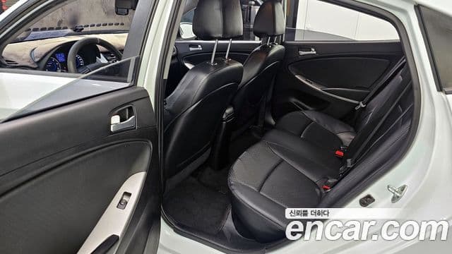 Hyundai Accent(новый кузов / новое поколение) Modern, 2015 13