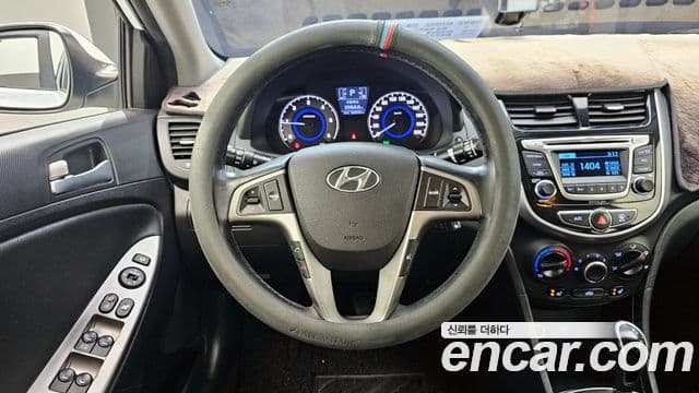 Hyundai Accent(новый кузов / новое поколение) Modern, 2015 14