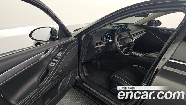 Genesis G80 (RG3) бензин 2.5 турбо AWD, 2023 11