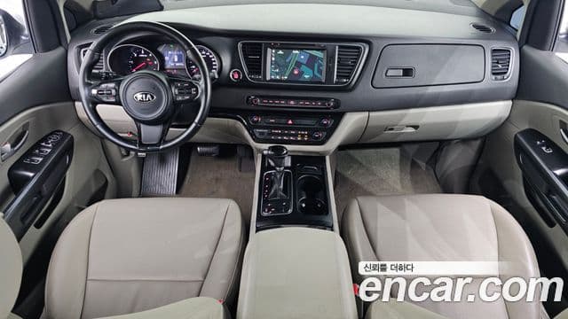 Kia All New Carnival Luxury, 2015 7