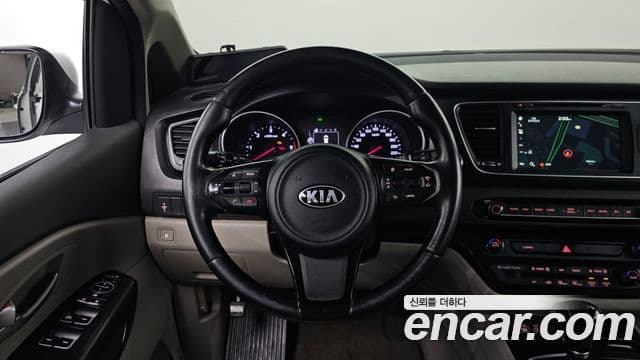 Kia All New Carnival Luxury, 2015 13
