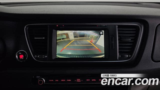 Kia All New Carnival Luxury, 2015 15