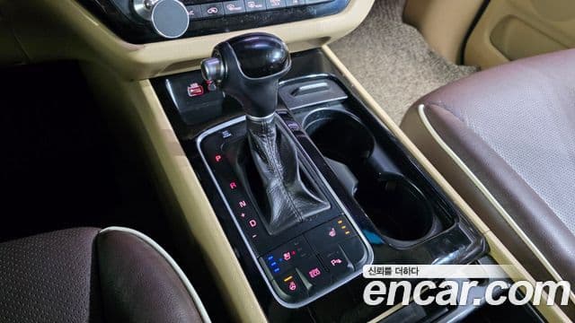 Kia All New Carnival Prestige, 2015 9