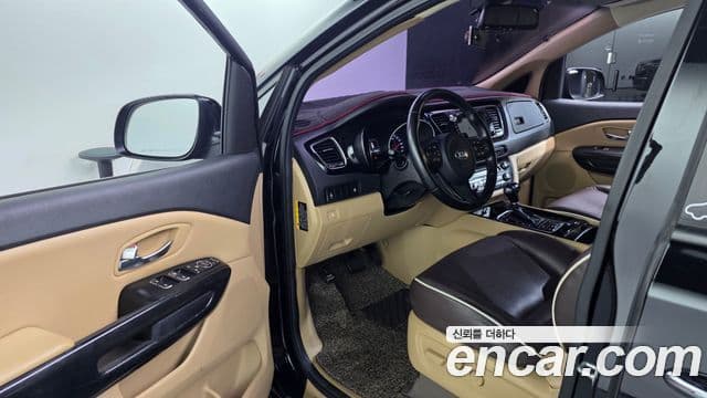 Kia All New Carnival Prestige, 2015 10