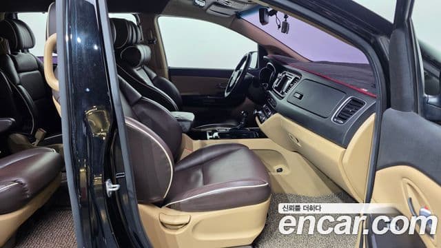Kia All New Carnival Prestige, 2015 11