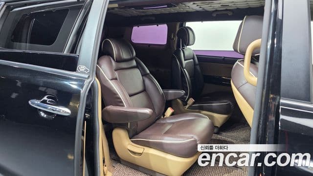 Kia All New Carnival Prestige, 2015 12