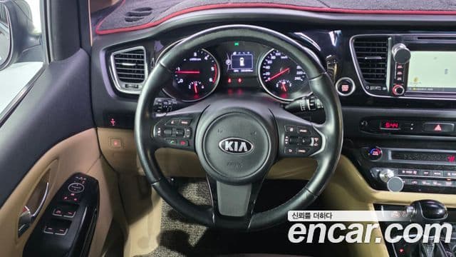 Kia All New Carnival Prestige, 2015 13