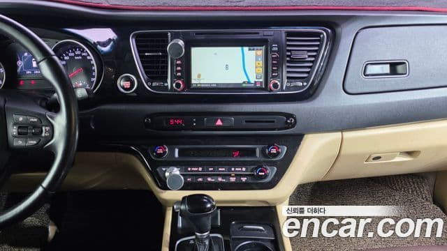 Kia All New Carnival Prestige, 2015 14