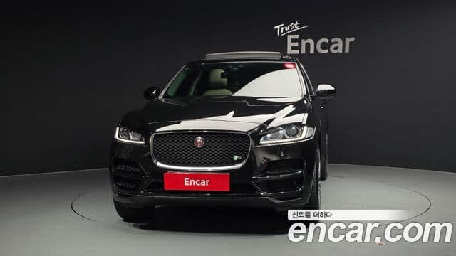 Jaguar F-PACE Prestige, 2018 3