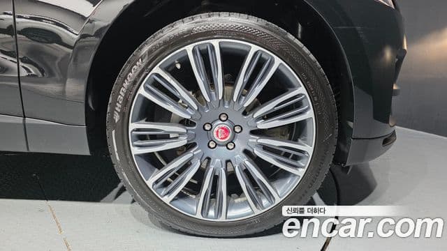 Jaguar F-PACE Prestige, 2018 все фото