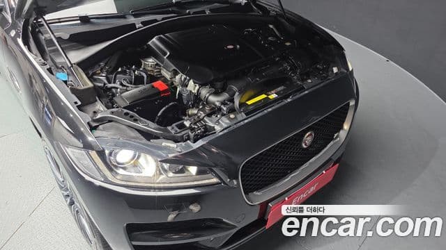 Jaguar F-PACE Prestige, 2018 6