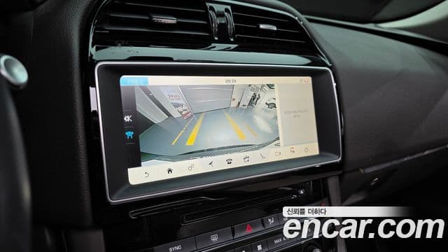 Jaguar F-PACE Prestige, 2018 15