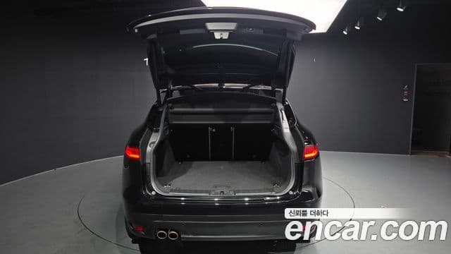 Jaguar F-PACE Prestige, 2018 20