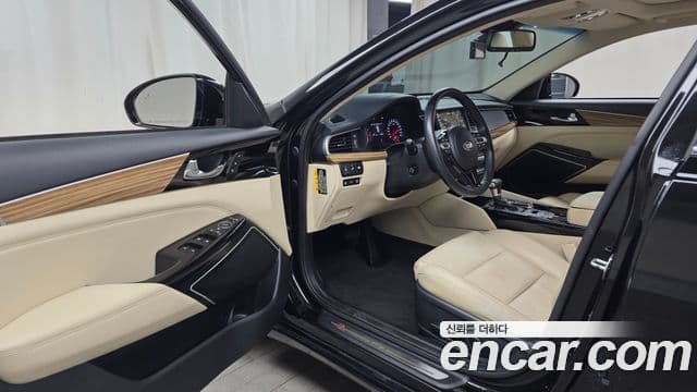 Kia All New K7 Noblesse, 2016 10